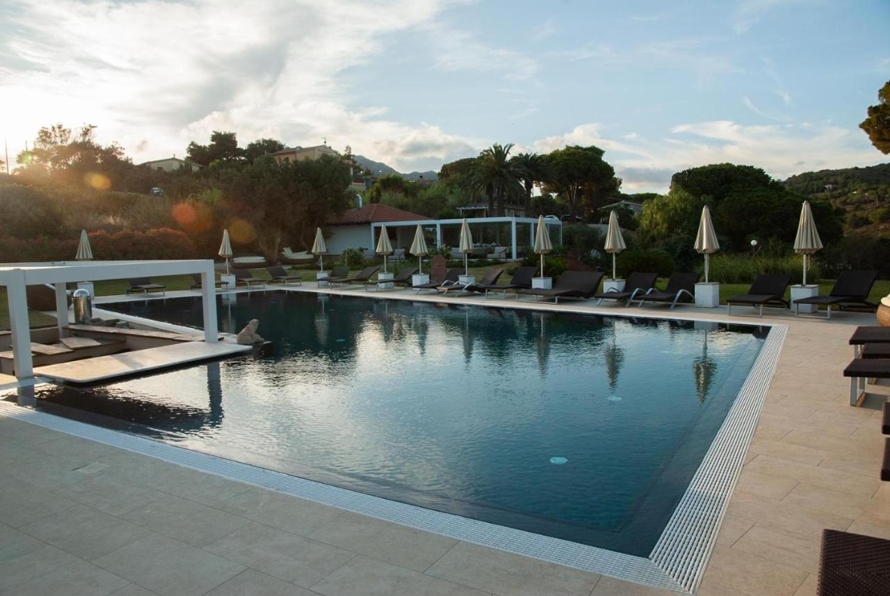 Resort Capo Bianco Porto Azzurro Exterior foto