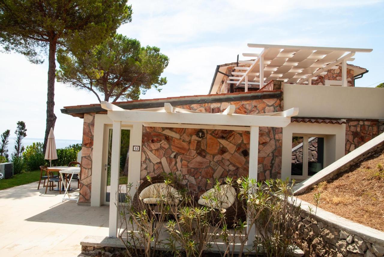 Resort Capo Bianco Porto Azzurro Exterior foto